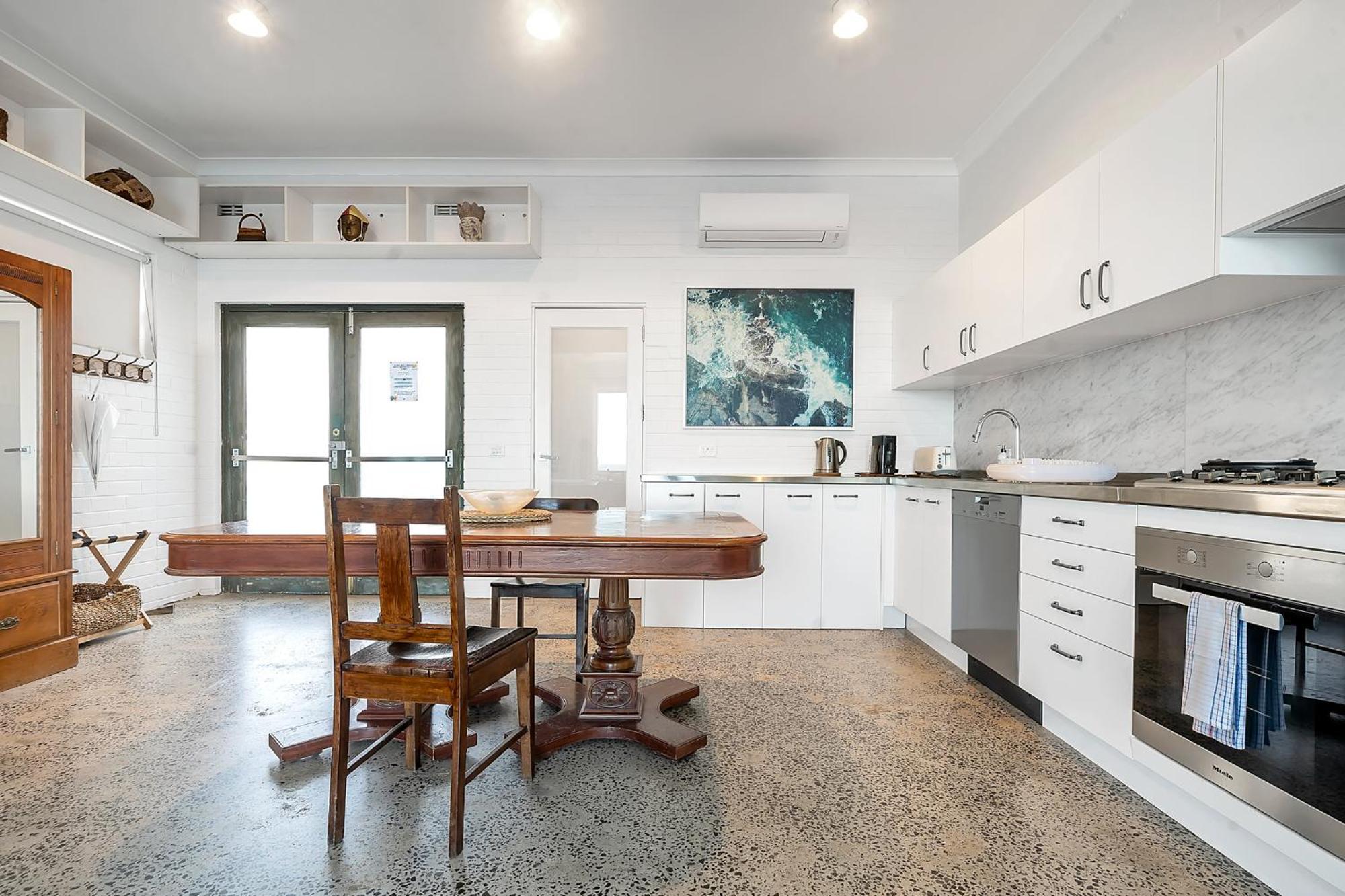 Upscale Cliffside Studio With Ocean Views North Bondi Sydney Buitenkant foto