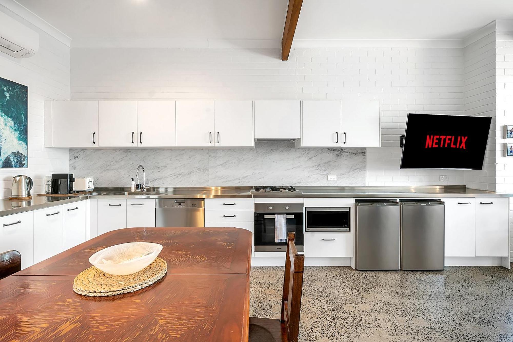 Upscale Cliffside Studio With Ocean Views North Bondi Sydney Buitenkant foto