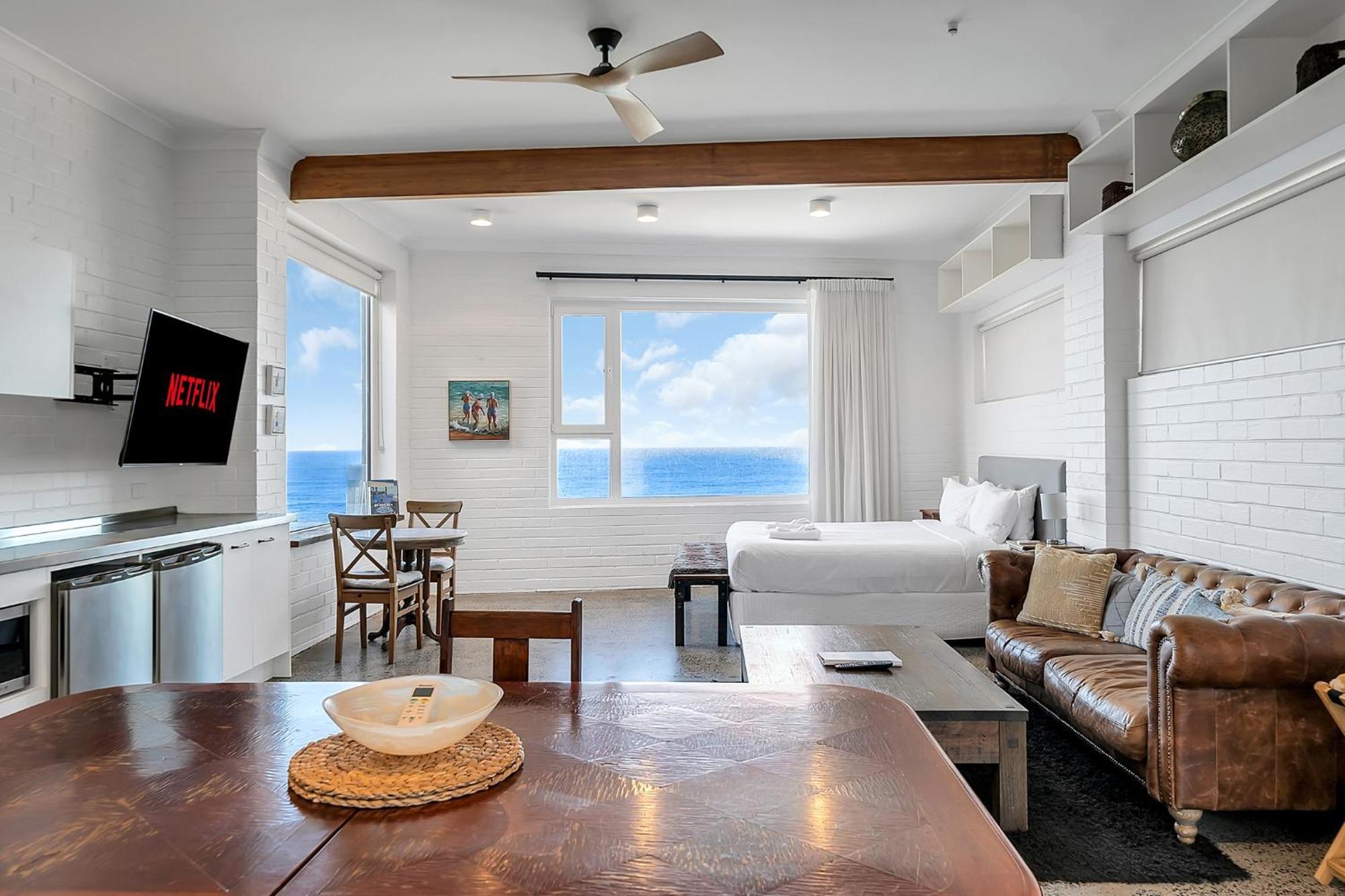 Upscale Cliffside Studio With Ocean Views North Bondi Sydney Buitenkant foto
