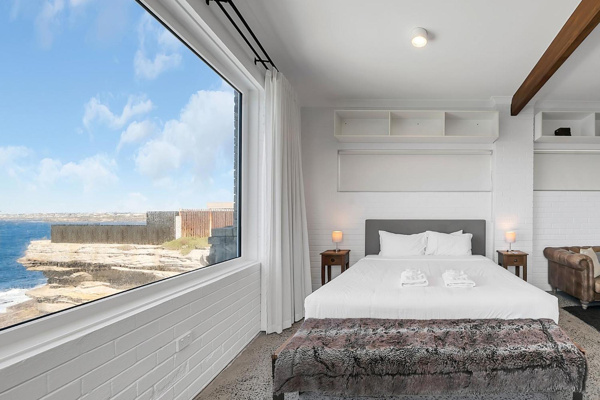 Upscale Cliffside Studio With Ocean Views North Bondi Sydney Buitenkant foto