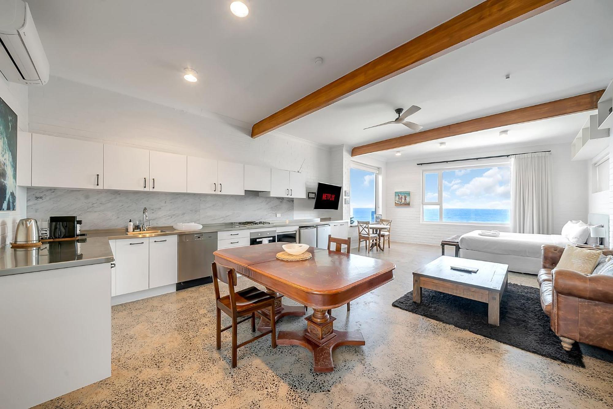 Upscale Cliffside Studio With Ocean Views North Bondi Sydney Buitenkant foto